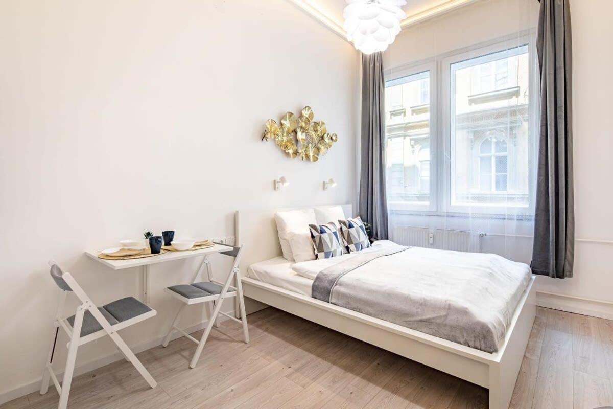 Ultra Central - New - Comfy Studio Budapest Eksteriør billede