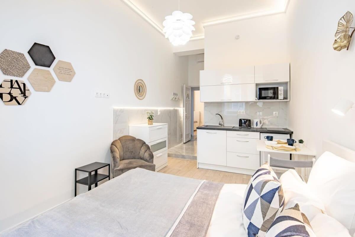 Ultra Central - New - Comfy Studio Budapest Eksteriør billede